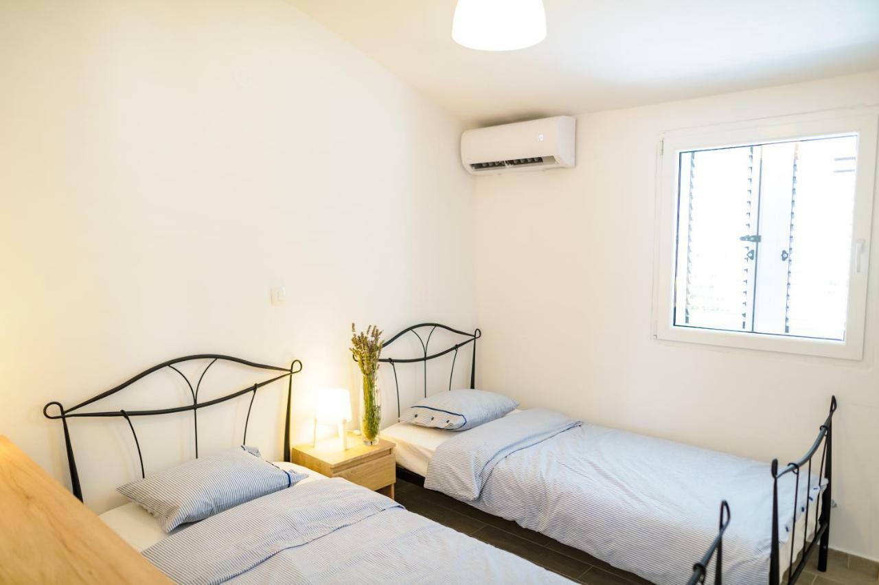 Apartments Lux Pag Pag Town Exterior photo